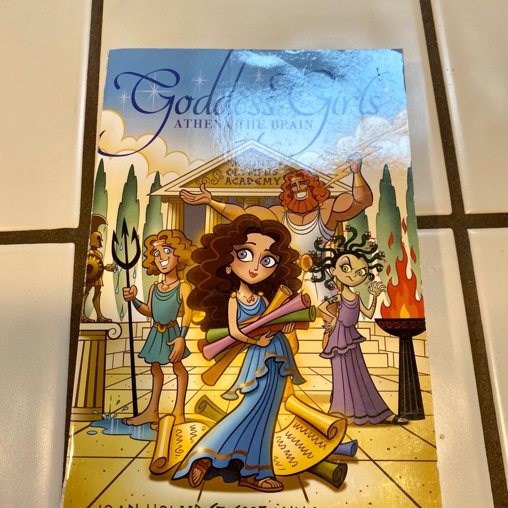 9 great like new books! Great reads